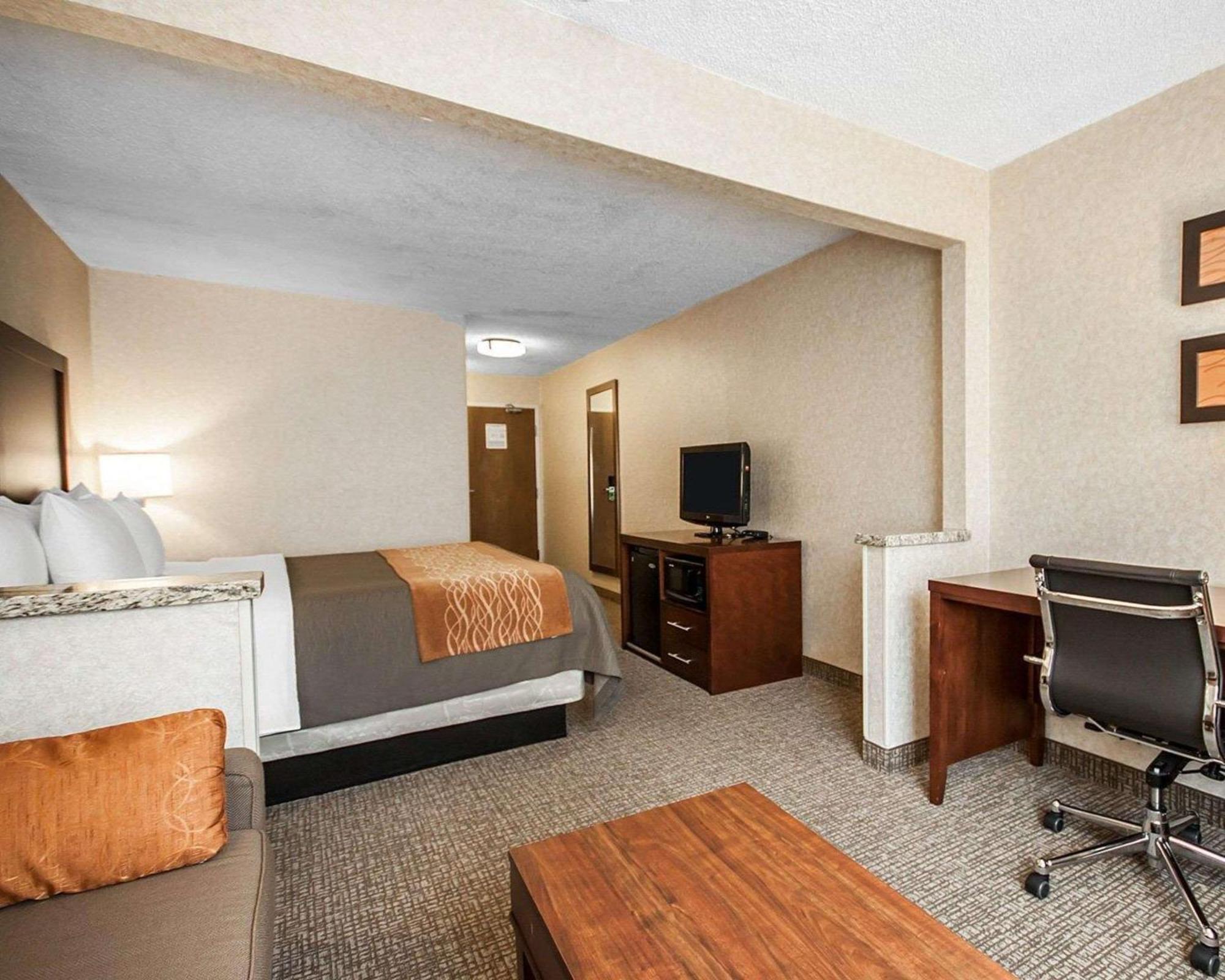 פוקטלו Quality Inn מראה חיצוני תמונה