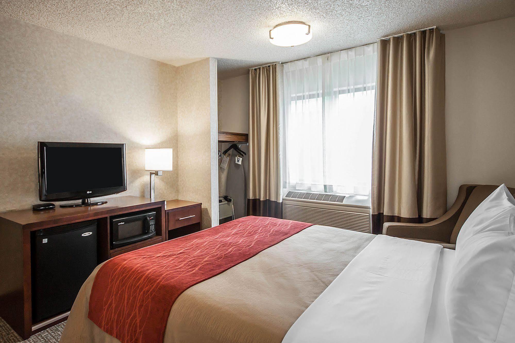 פוקטלו Quality Inn מראה חיצוני תמונה