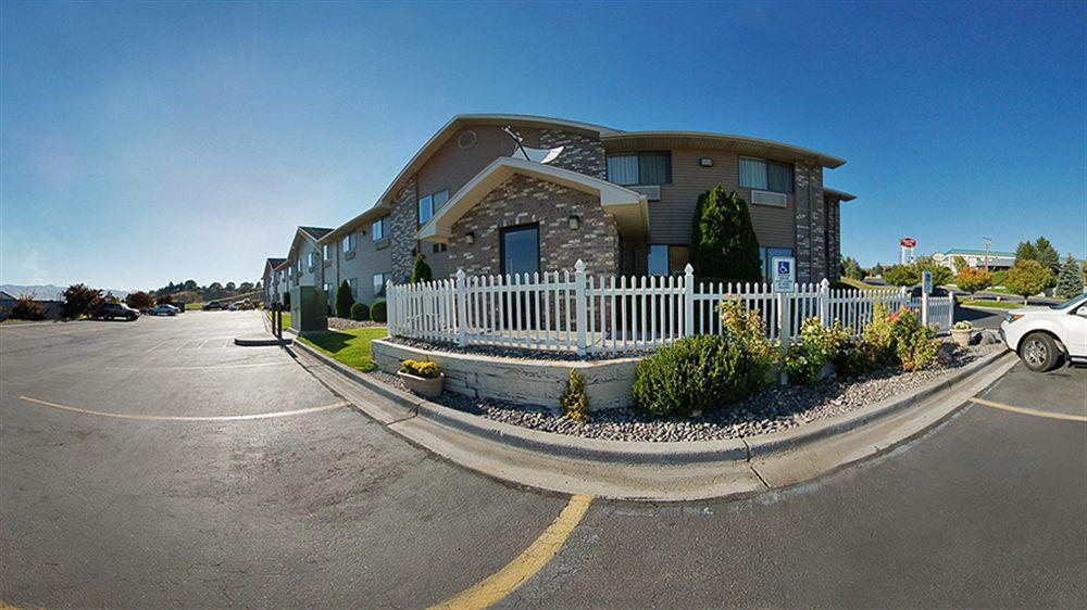 פוקטלו Quality Inn מראה חיצוני תמונה